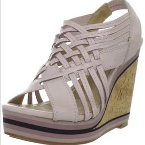 Frye corrina woven blush wedges 8.5